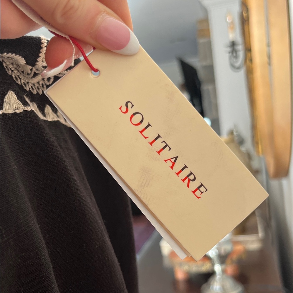 Solitaire Black Top with Cream Embroidered Detail - Picture 3 of 4